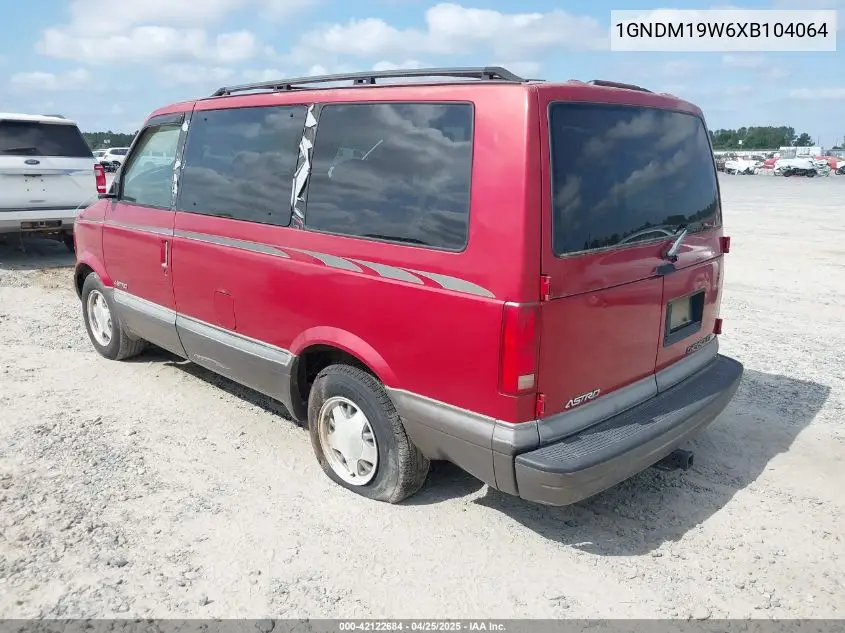 1999 Chevrolet Astro VIN: 1GNDM19W6XB104064 Lot: 42122684