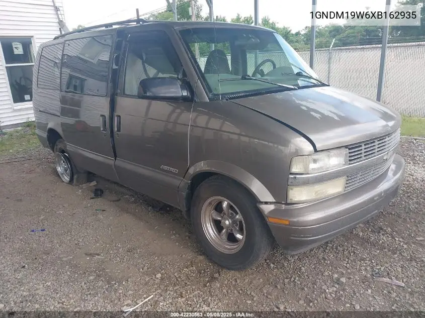 1999 Chevrolet Astro VIN: 1GNDM19W6XB162935 Lot: 42230563