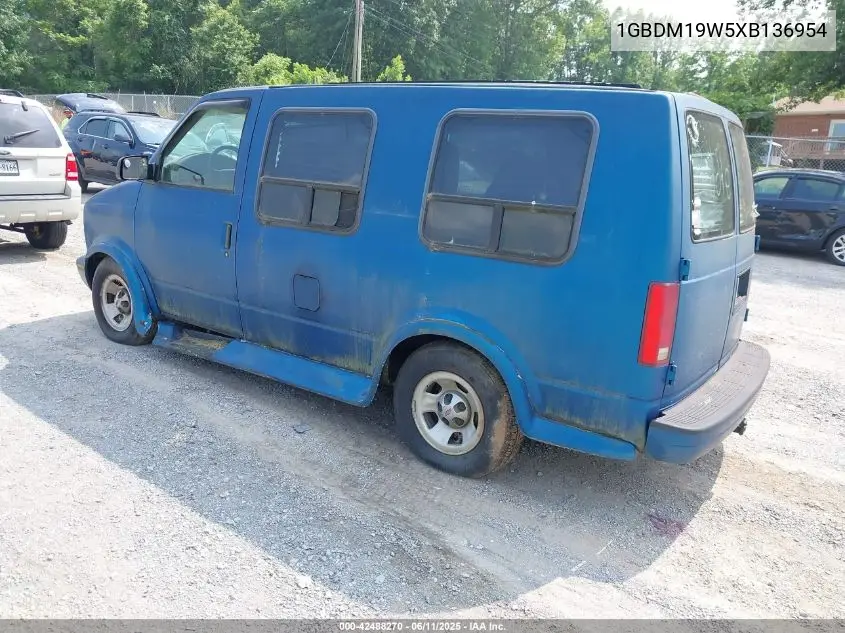 1999 Chevrolet Astro Upfitter Pkg. VIN: 1GBDM19W5XB136954 Lot: 42488270