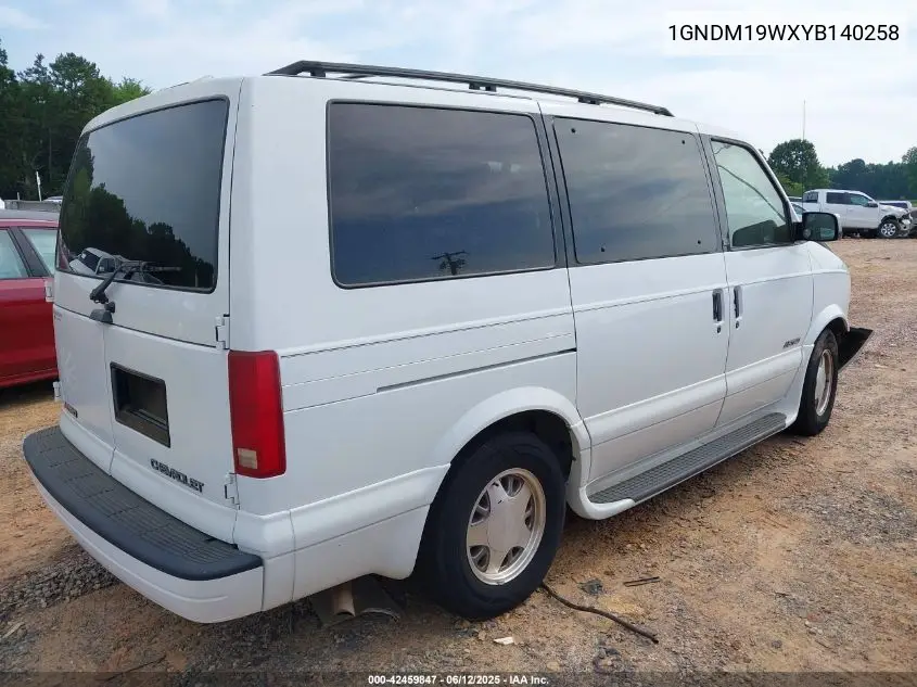 2000 Chevrolet Astro VIN: 1GNDM19WXYB140258 Lot: 42459847