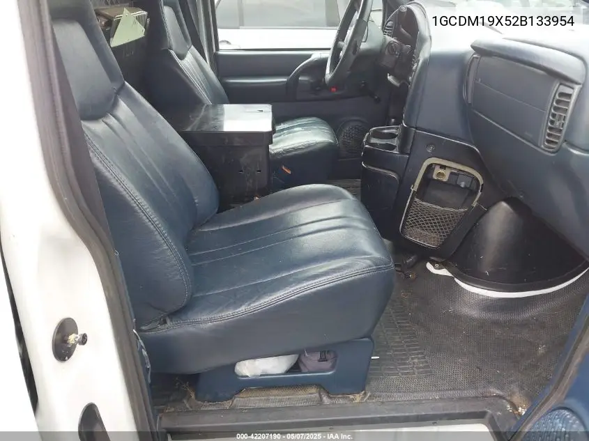 2002 Chevrolet Astro VIN: 1GCDM19X52B133954 Lot: 42207190