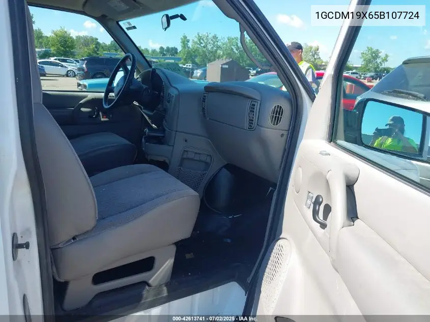 2005 Chevrolet Astro VIN: 1GCDM19X65B107724 Lot: 42613741