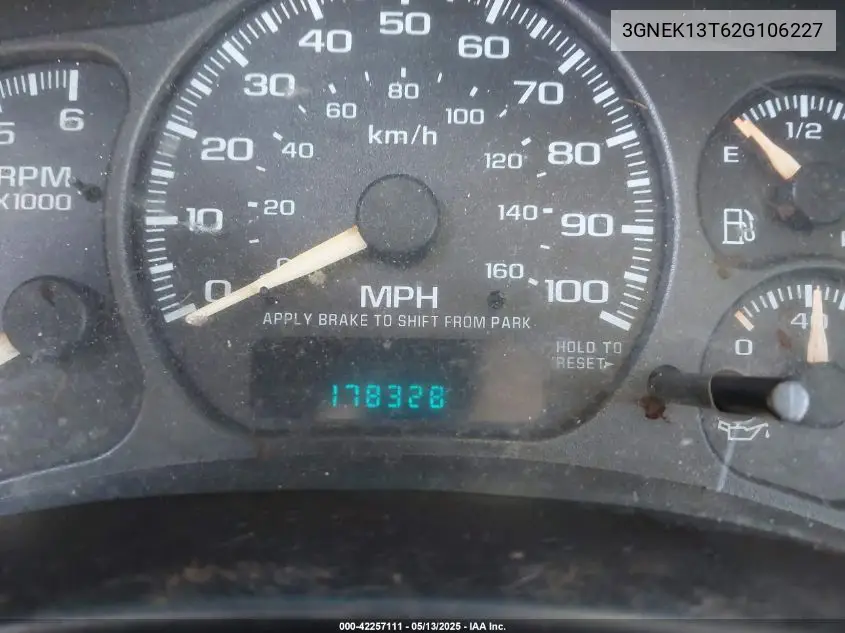 2002 Chevrolet Avalanche 1500 VIN: 3GNEK13T62G106227 Lot: 42257111