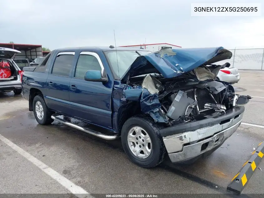 2005 Chevrolet Avalanche 1500 Z71 VIN: 3GNEK12ZX5G250695 Lot: 42209223