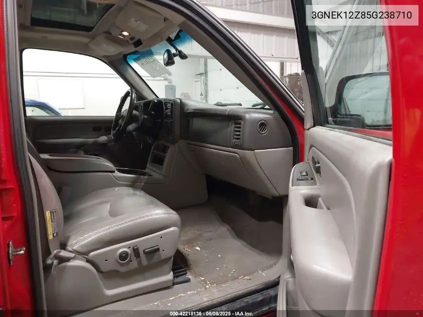 2005 Chevrolet Avalanche 1500 Lt VIN: 3GNEK12Z85G238710 Lot: 42218136