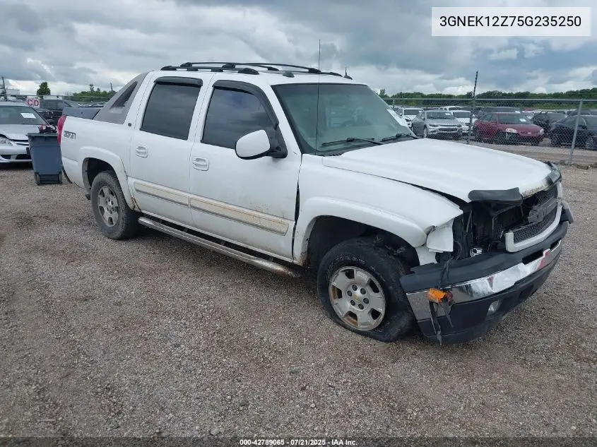 2005 Chevrolet Avalanche 1500 Z71 VIN: 3GNEK12Z75G235250 Lot: 42789065