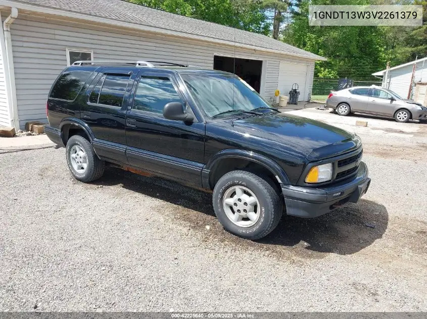 1997 Chevrolet Blazer Ls VIN: 1GNDT13W3V2261379 Lot: 42225640