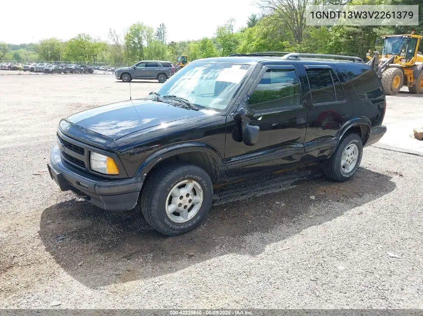 1997 Chevrolet Blazer Ls VIN: 1GNDT13W3V2261379 Lot: 42225640