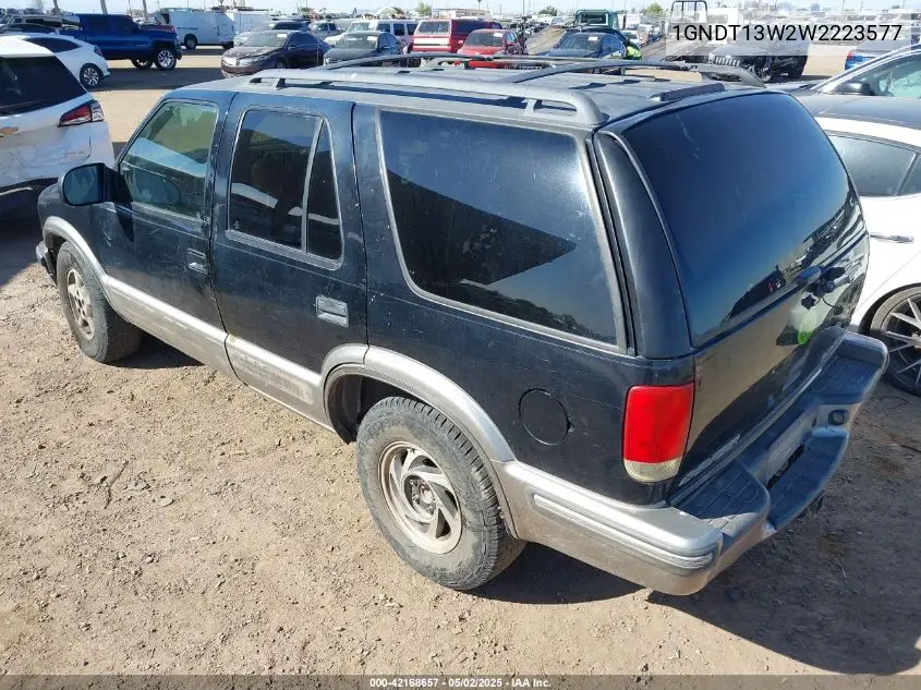 1998 Chevrolet Blazer Ls VIN: 1GNDT13W2W2223577 Lot: 42168657