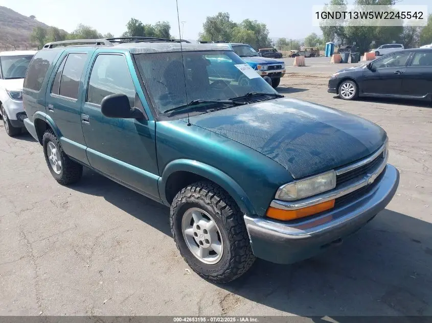 1998 Chevrolet Blazer VIN: 1GNDT13W5W2245542 Lot: 42653195