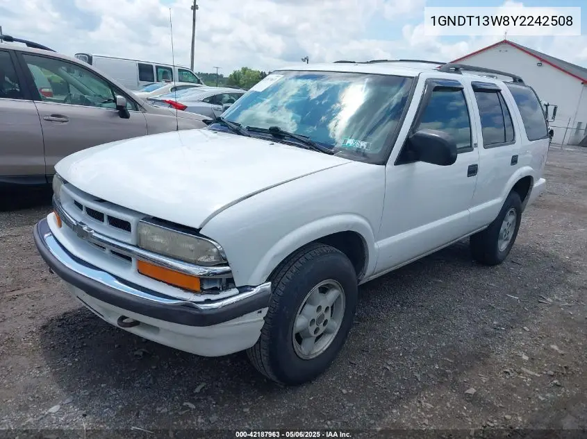 2000 Chevrolet Blazer Ls VIN: 1GNDT13W8Y2242508 Lot: 42187963