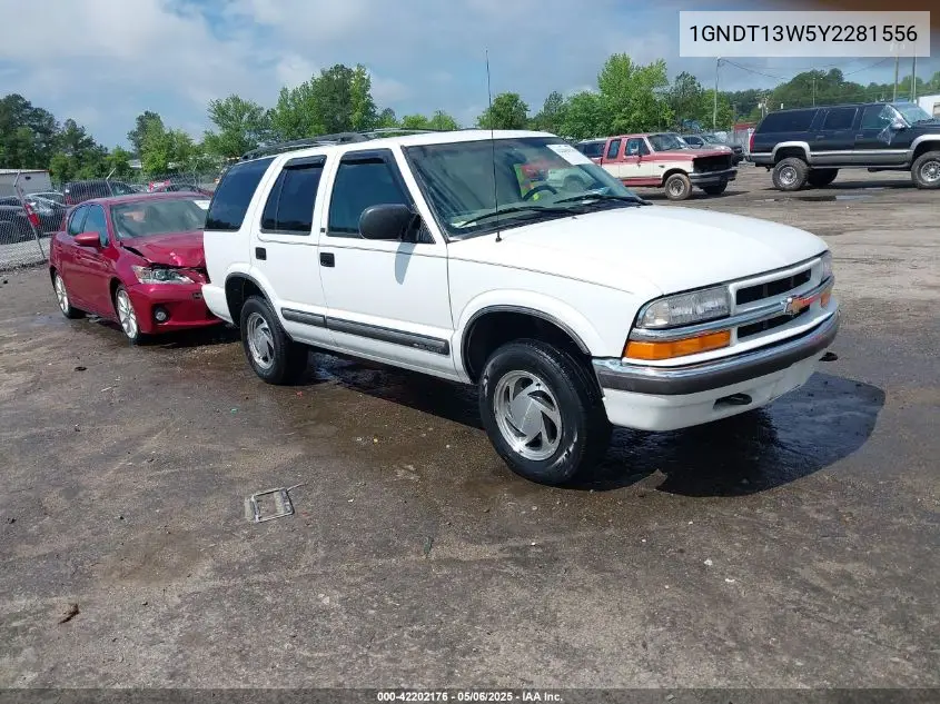 2000 Chevrolet Blazer Ls/Lt/Trailblazer VIN: 1GNDT13W5Y2281556 Lot: 42202176