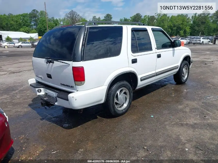 2000 Chevrolet Blazer Ls/Lt/Trailblazer VIN: 1GNDT13W5Y2281556 Lot: 42202176