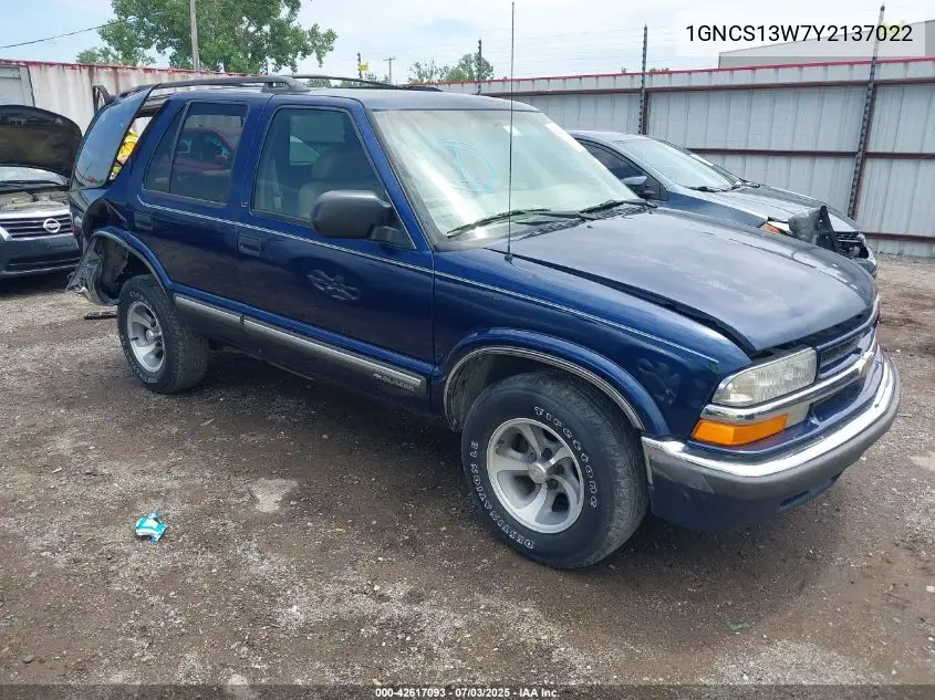 2000 Chevrolet Blazer Lt VIN: 1GNCS13W7Y2137022 Lot: 42617093