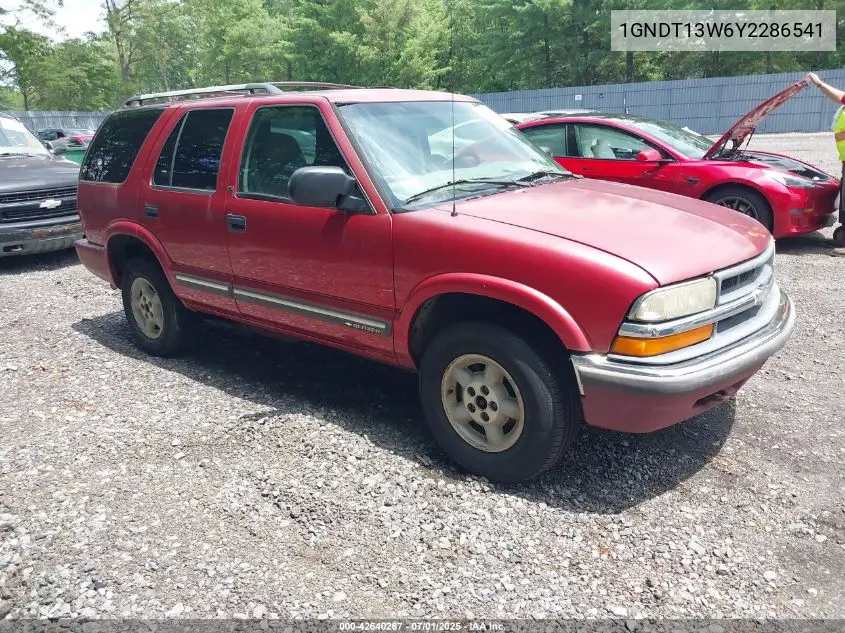 2000 Chevrolet Blazer Ls VIN: 1GNDT13W6Y2286541 Lot: 42640267