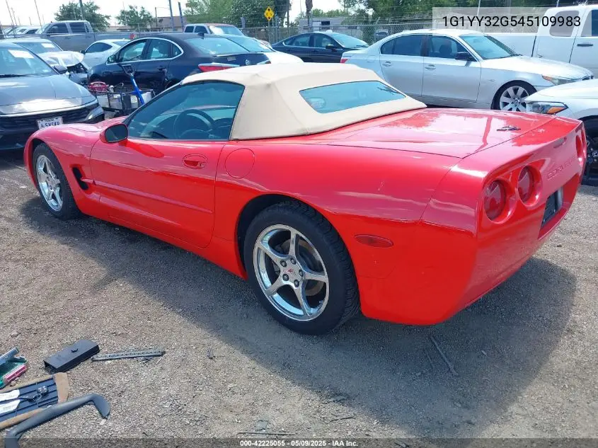 2004 Chevrolet Corvette VIN: 1G1YY32G545109983 Lot: 42225055