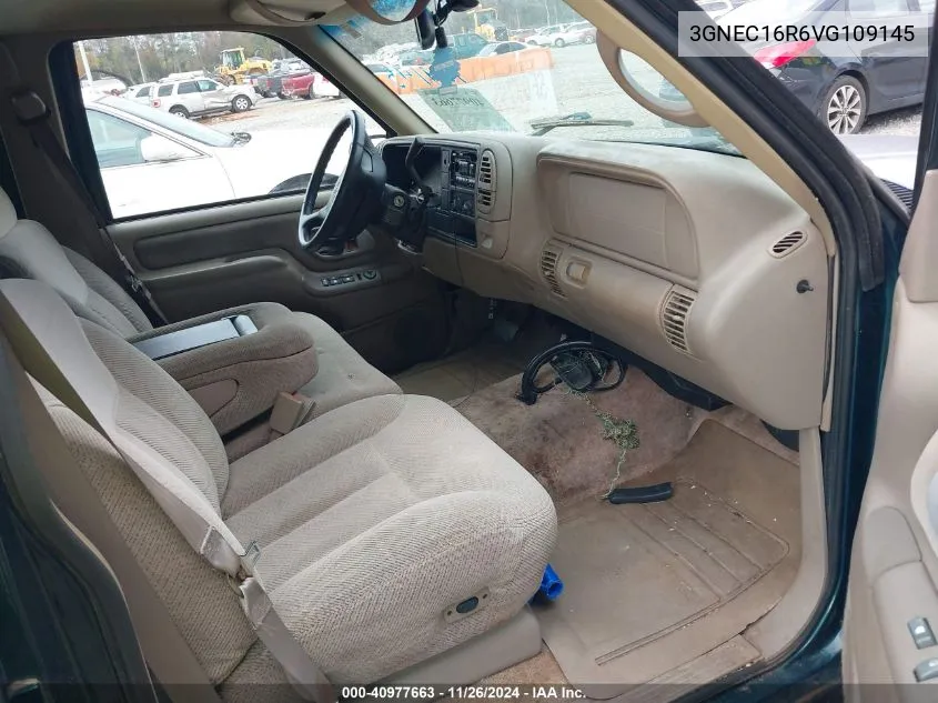 1997 Chevrolet Suburban 1500 VIN: 3GNEC16R6VG109145 Lot: 40977663