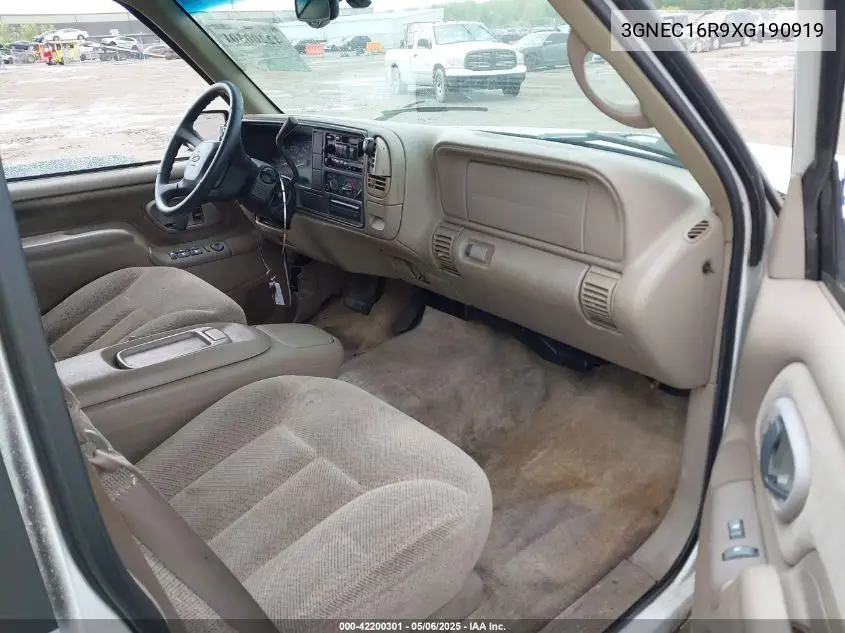 1999 Chevrolet Suburban 1500 Lt VIN: 3GNEC16R9XG190919 Lot: 42200301