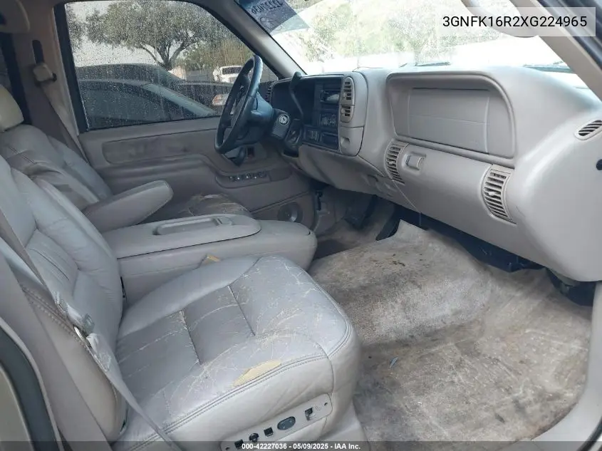 1999 Chevrolet Suburban 1500 Lt VIN: 3GNFK16R2XG224965 Lot: 42227036