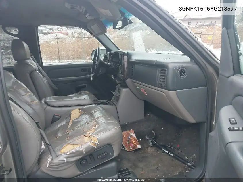 2000 Chevrolet Suburban 1500 Ls/Lt VIN: 3GNFK16T6YG218597 Lot: 41994375