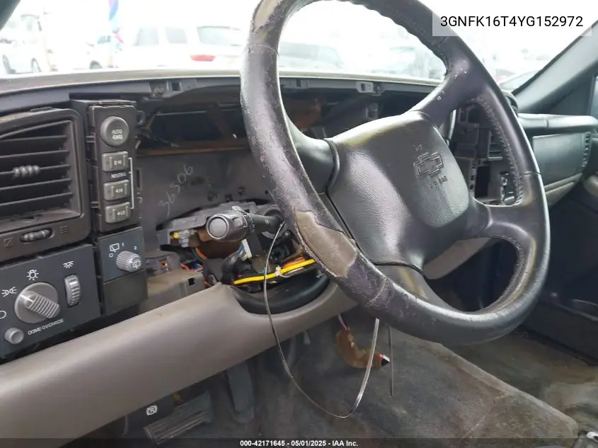 2000 Chevrolet Suburban 1500 Ls VIN: 3GNFK16T4YG152972 Lot: 42171645