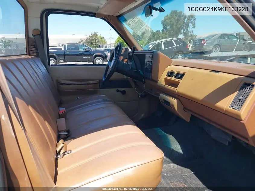 1989 Chevrolet Gmt-400 C2500 VIN: 1GCGC24K9KE133228 Lot: 42743178