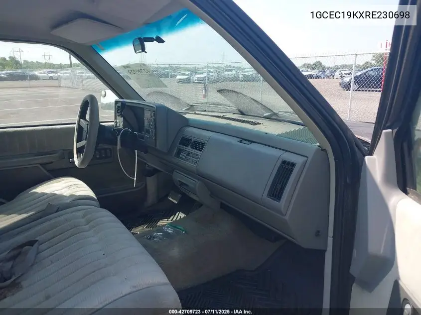 1994 Chevrolet Gmt-400 C1500 VIN: 1GCEC19KXRE230698 Lot: 42709723