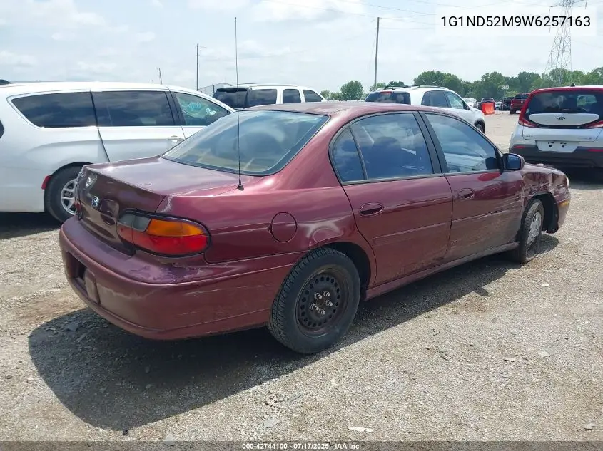 1998 Chevrolet Malibu VIN: 1G1ND52M9W6257163 Lot: 42744100