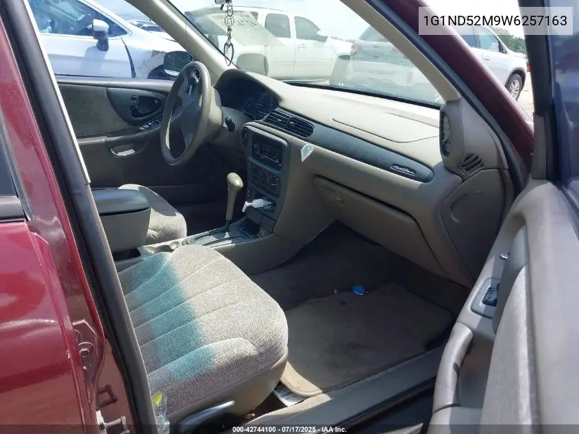1998 Chevrolet Malibu VIN: 1G1ND52M9W6257163 Lot: 42744100
