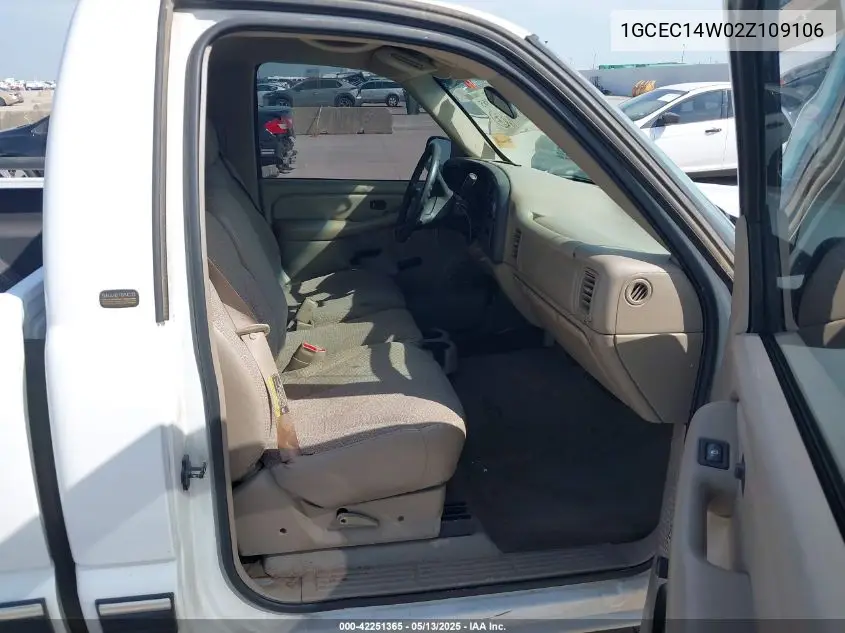 2002 Chevrolet Silverado 1500 VIN: 1GCEC14W02Z109106 Lot: 42251365
