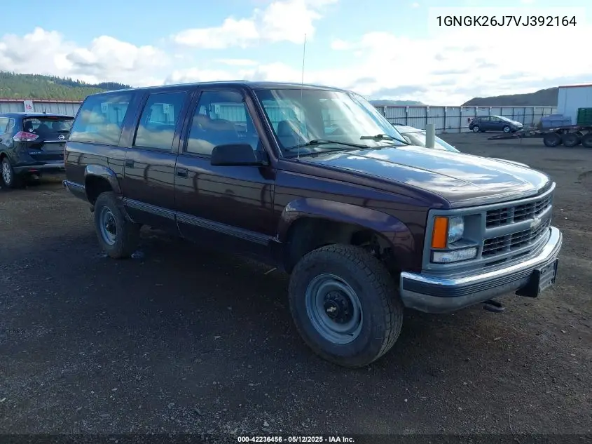 1997 Chevrolet Suburban K2500 VIN: 1GNGK26J7VJ392164 Lot: 42236456