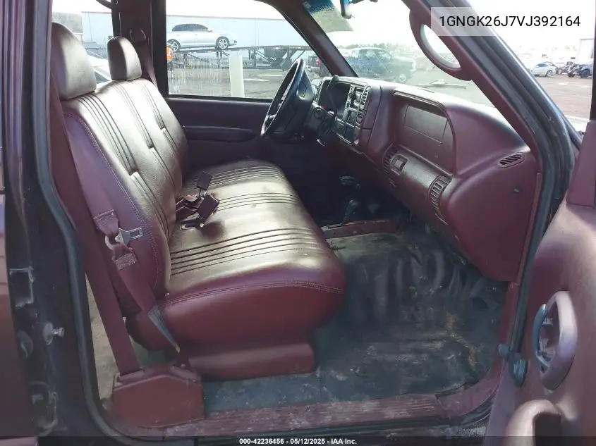 1997 Chevrolet Suburban K2500 VIN: 1GNGK26J7VJ392164 Lot: 42236456