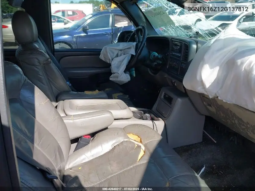 2002 Chevrolet Suburban Z71 VIN: 3GNFK16Z12G137812 Lot: 42640217