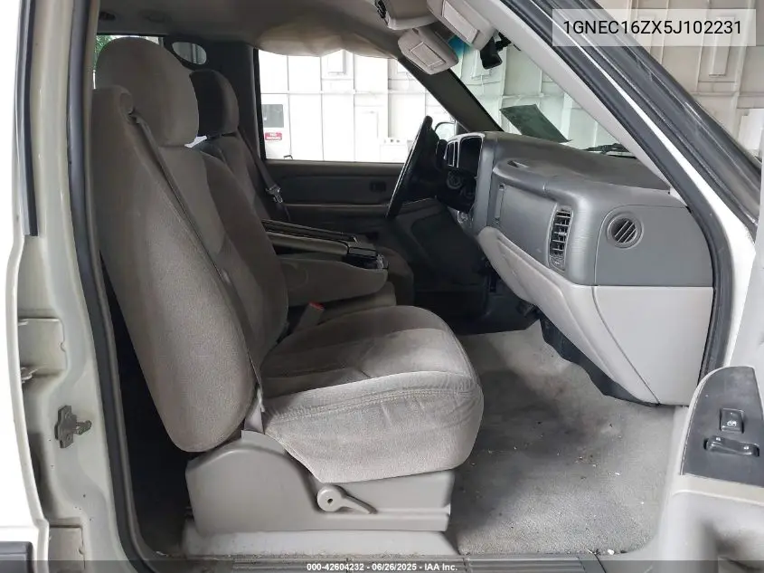 2005 Chevrolet Suburban Ls VIN: 1GNEC16ZX5J102231 Lot: 42604232