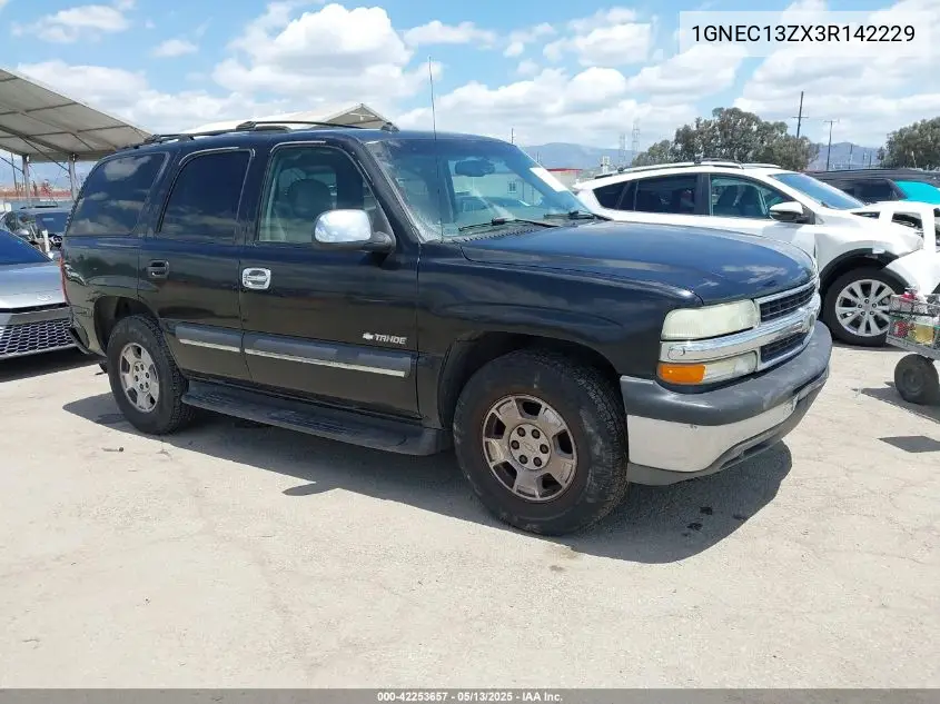 2003 Chevrolet Tahoe Lt VIN: 1GNEC13ZX3R142229 Lot: 42253657