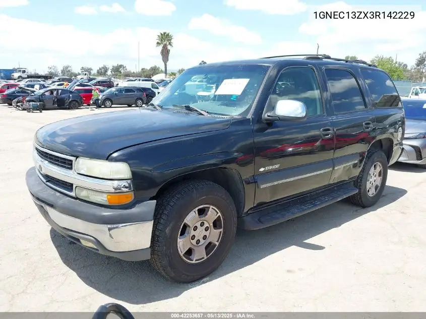 2003 Chevrolet Tahoe Lt VIN: 1GNEC13ZX3R142229 Lot: 42253657