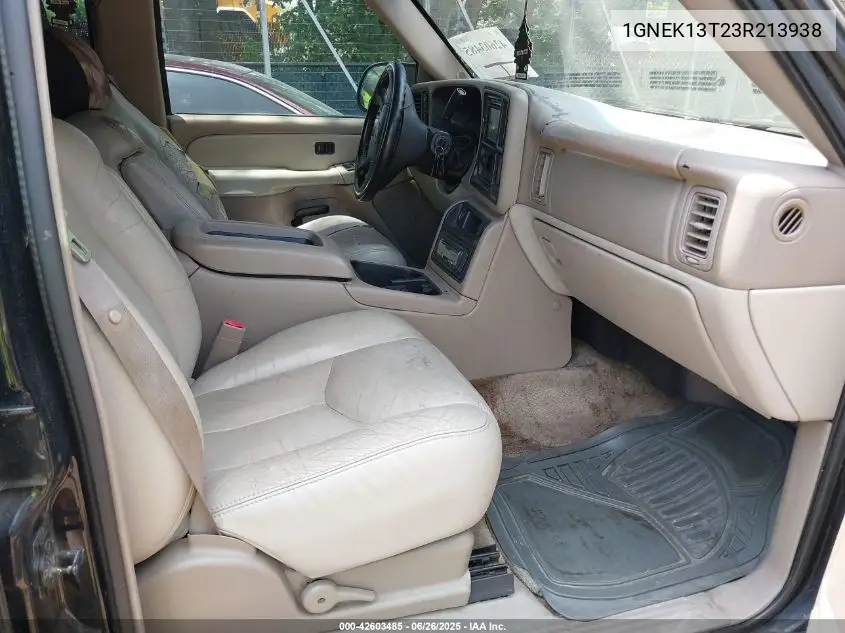 2003 Chevrolet Tahoe Z71 VIN: 1GNEK13T23R213938 Lot: 42603485