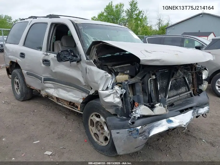 2005 Chevrolet Tahoe Ls VIN: 1GNEK13T75J214164 Lot: 42246133