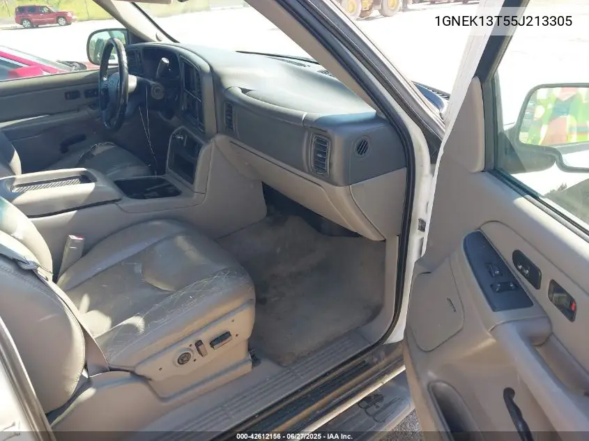 2005 Chevrolet Tahoe Lt VIN: 1GNEK13T55J213305 Lot: 42612156