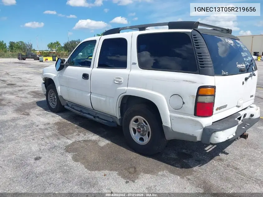 2005 Chevrolet Tahoe Z71 VIN: 1GNEC13T05R219656 Lot: 42802342