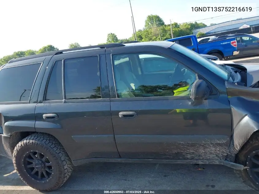 2005 Chevrolet Trailblazer Ls VIN: 1GNDT13S752216619 Lot: 42650953
