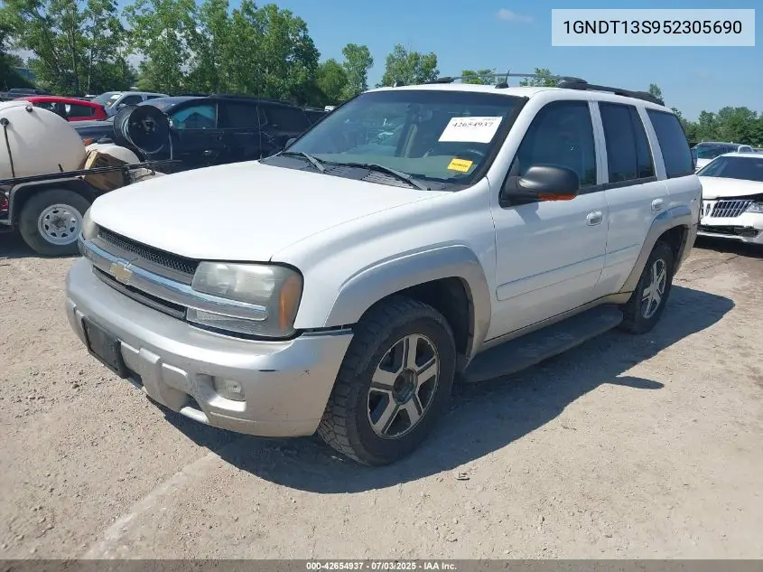 2005 Chevrolet Trailblazer Lt VIN: 1GNDT13S952305690 Lot: 42654937