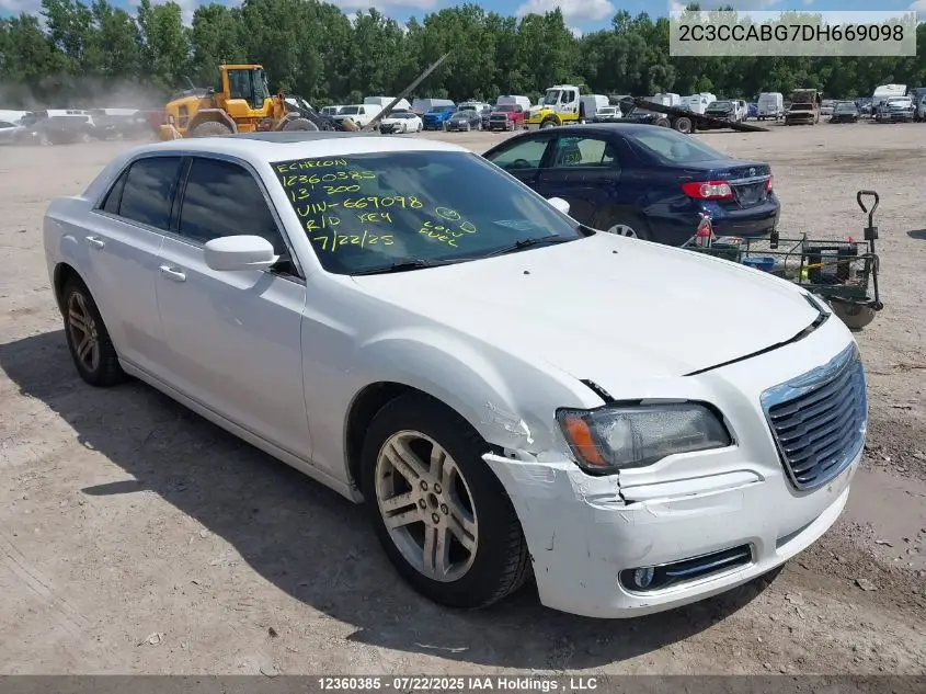 2013 Chrysler 300 S VIN: 2C3CCABG7DH669098 Lot: 12360385