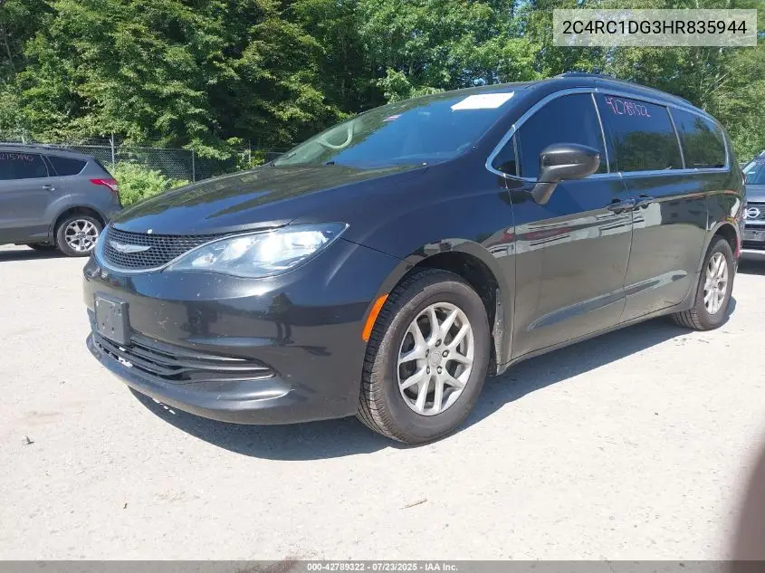 2017 Chrysler Pacifica Touring VIN: 2C4RC1DG3HR835944 Lot: 42789322