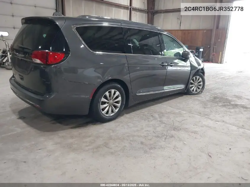 2018 Chrysler Pacifica Touring L VIN: 2C4RC1BG6JR352778 Lot: 42244634