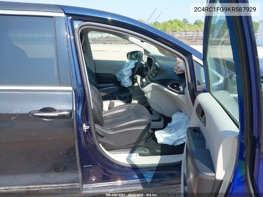 2019 Chrysler Pacifica Touring Plus VIN: 2C4RC1FG9KR587929 Lot: 42619381
