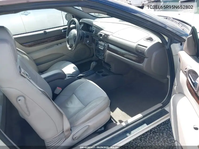 2005 Chrysler Sebring Limited VIN: 1C3EL65R95N652802 Lot: 42367477