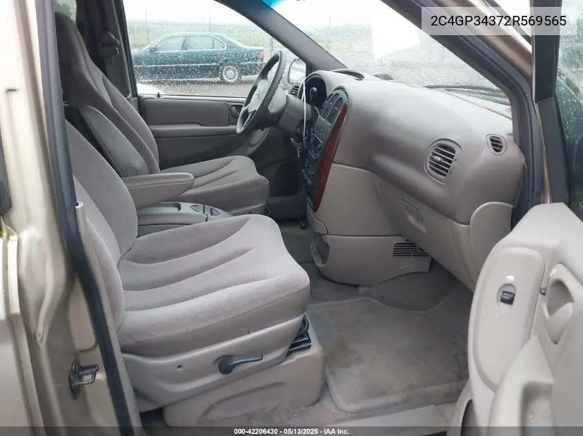 2002 Chrysler Town & Country El VIN: 2C4GP34372R569565 Lot: 42206430