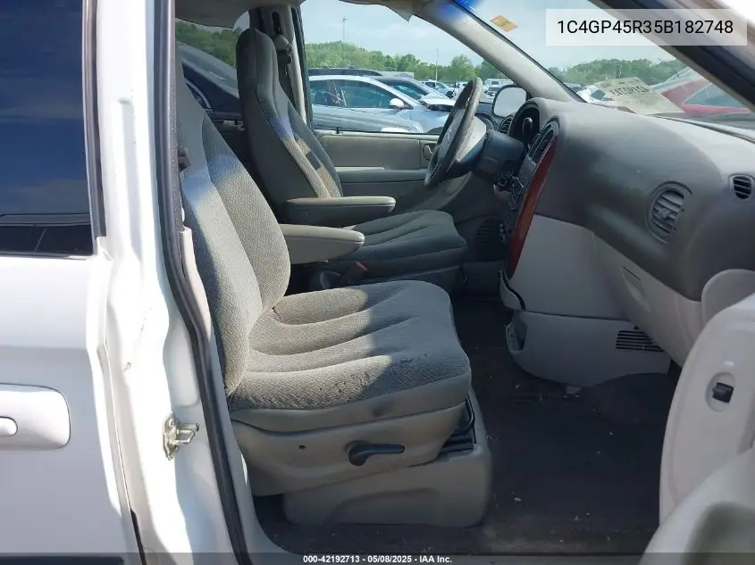 2005 Chrysler Town & Country VIN: 1C4GP45R35B182748 Lot: 42192713