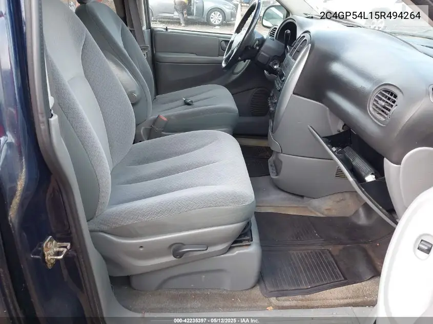 2005 Chrysler Town & Country Touring VIN: 2C4GP54L15R494264 Lot: 42235397